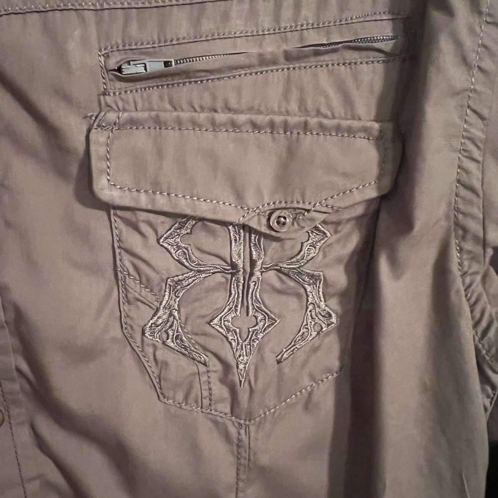 Roar Large Button Down - Picture 5 of 6